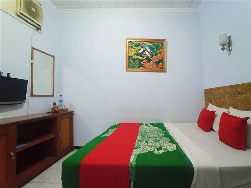 Hotel Palem 2 Syariah Malang Redpartner Exterior foto