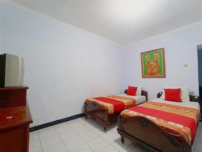 Hotel Palem 2 Syariah Malang Redpartner Exterior foto