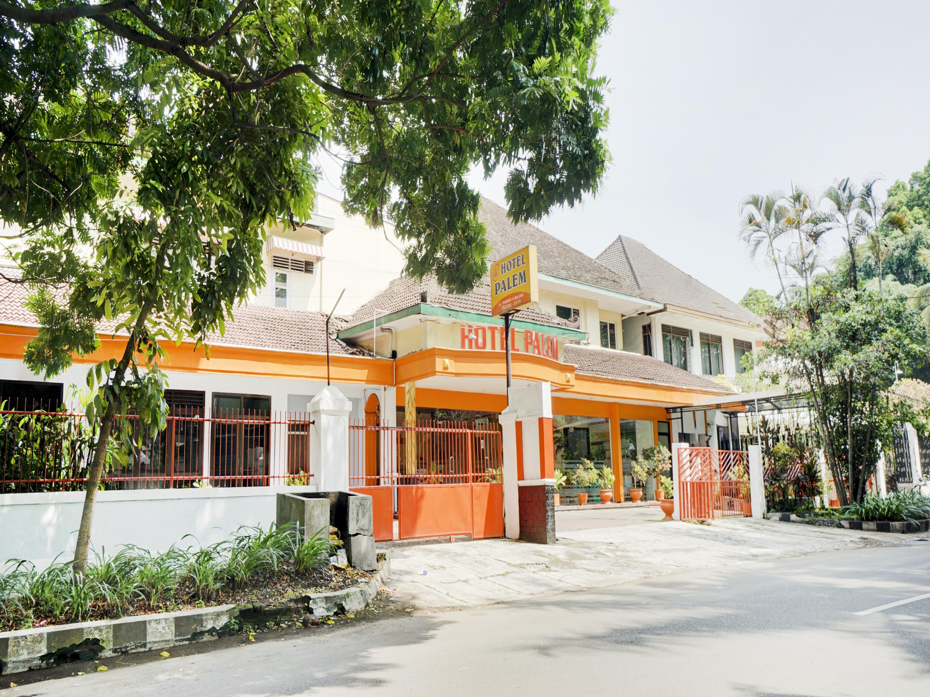 Hotel Palem 2 Syariah Malang Redpartner Exterior foto