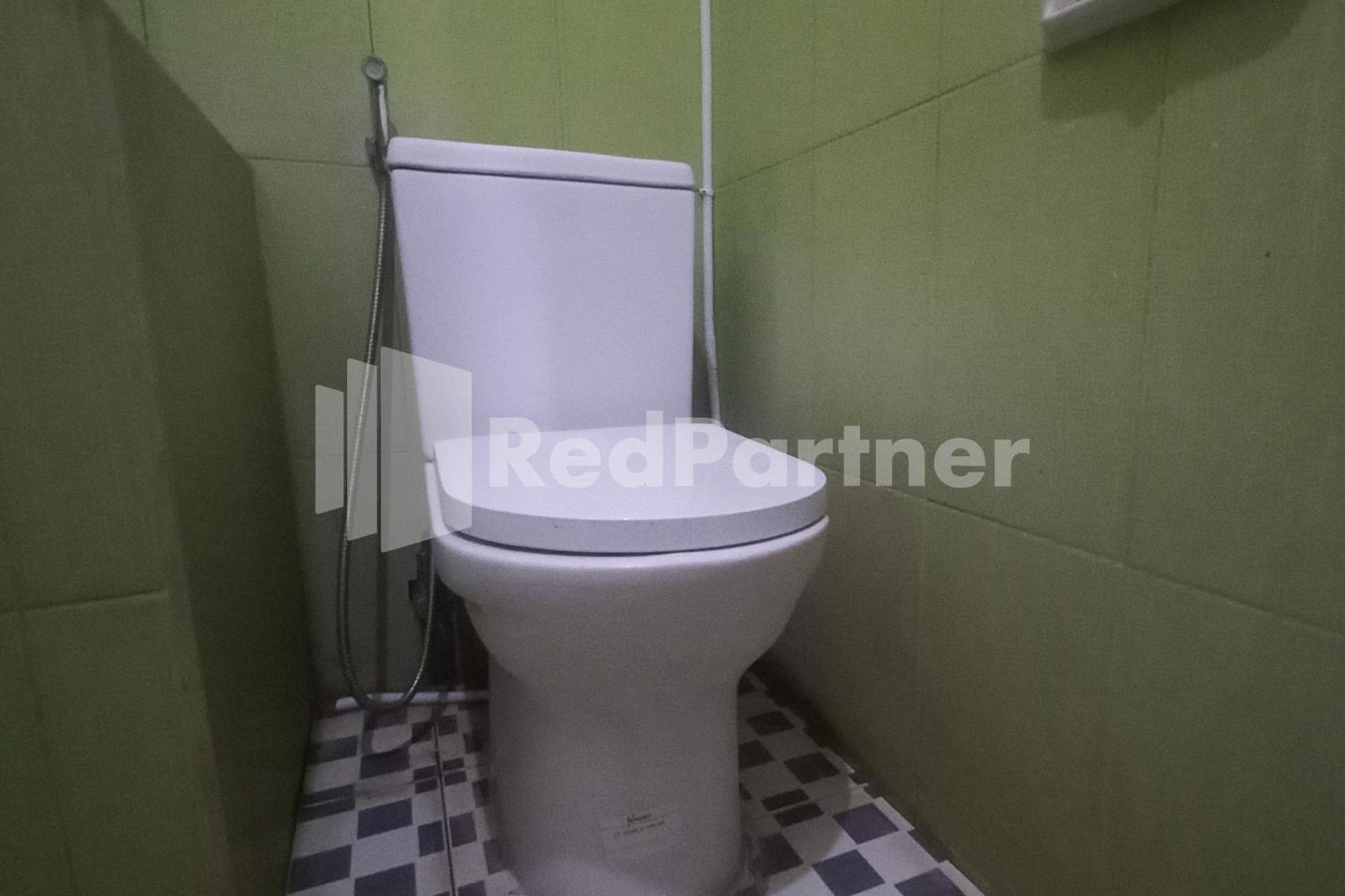 Hotel Palem 2 Syariah Malang Redpartner Exterior foto